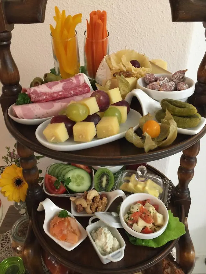 B&B Castle Hollywood Bed & Breakfast Amorbach