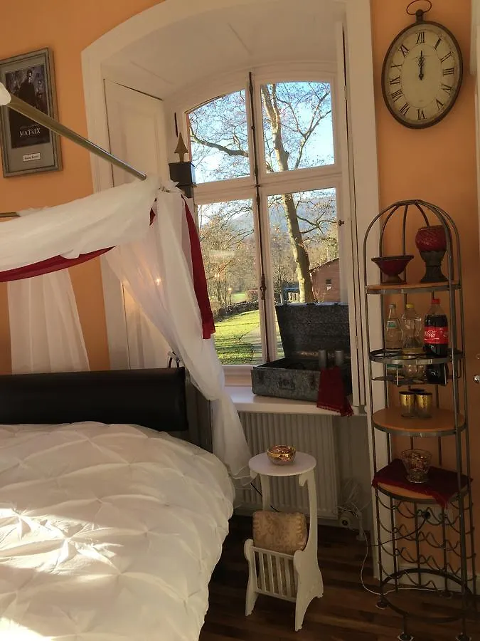 B&B Castle Hollywood 4*, Amorbach